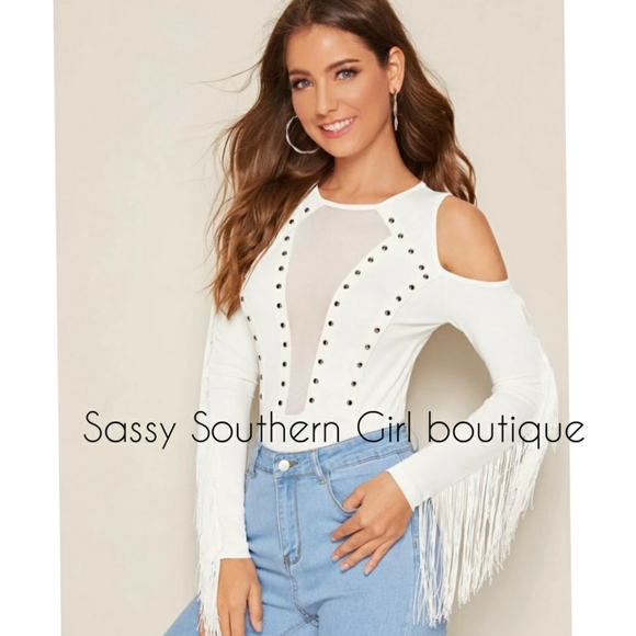 🆕⭐ Boho White long sleeve fringe bodysuit - Picture 4 of 10